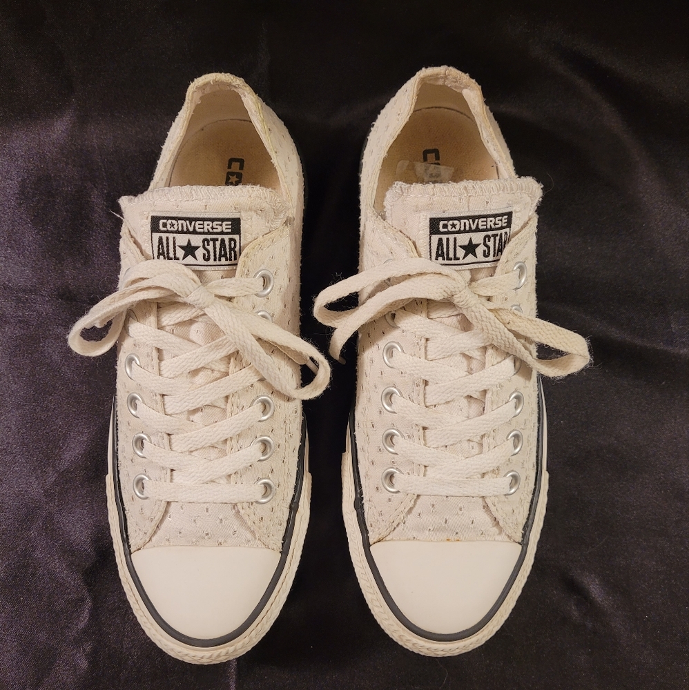 Women's Convers